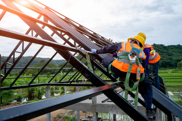 Quick and Trustworthy Emergency Roof Repair Services in Lochmoor Waterway Estates, FL